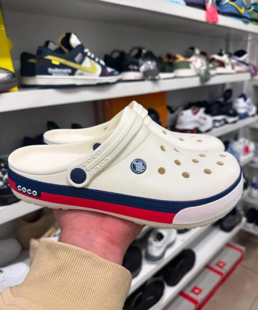 كروكس رجالي COCO2 ابيض