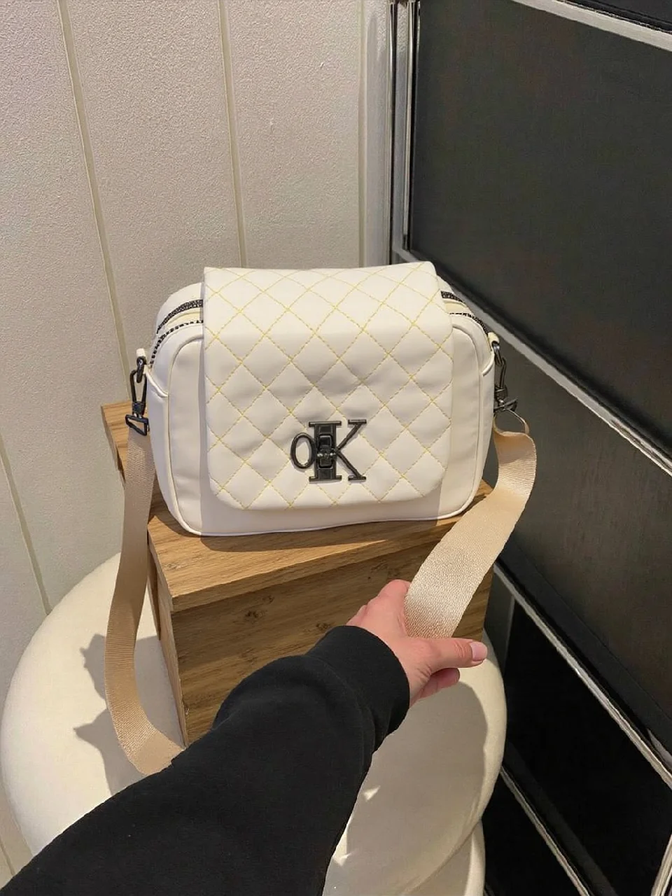 شنطه حريمي اسود ck