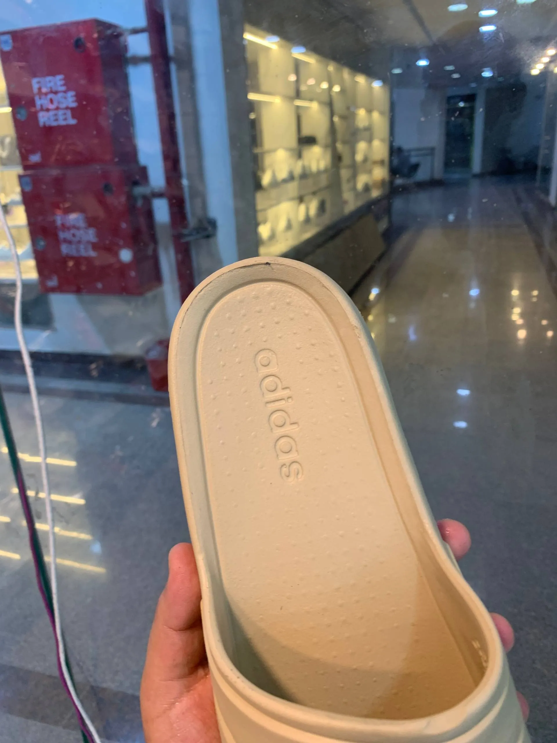 شبشب رجالي بيج ايفا Adidas - الصورة 3