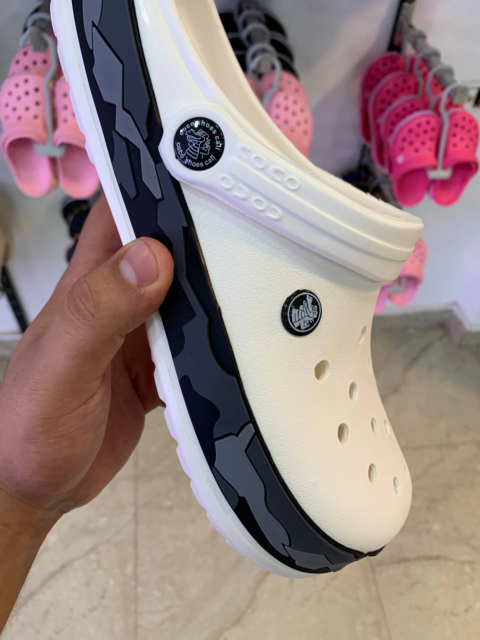 كروكس رجالي جيشي COCO06 ابيض - الصورة 2