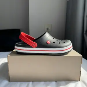 كروكس رجالي COCO4 اسود